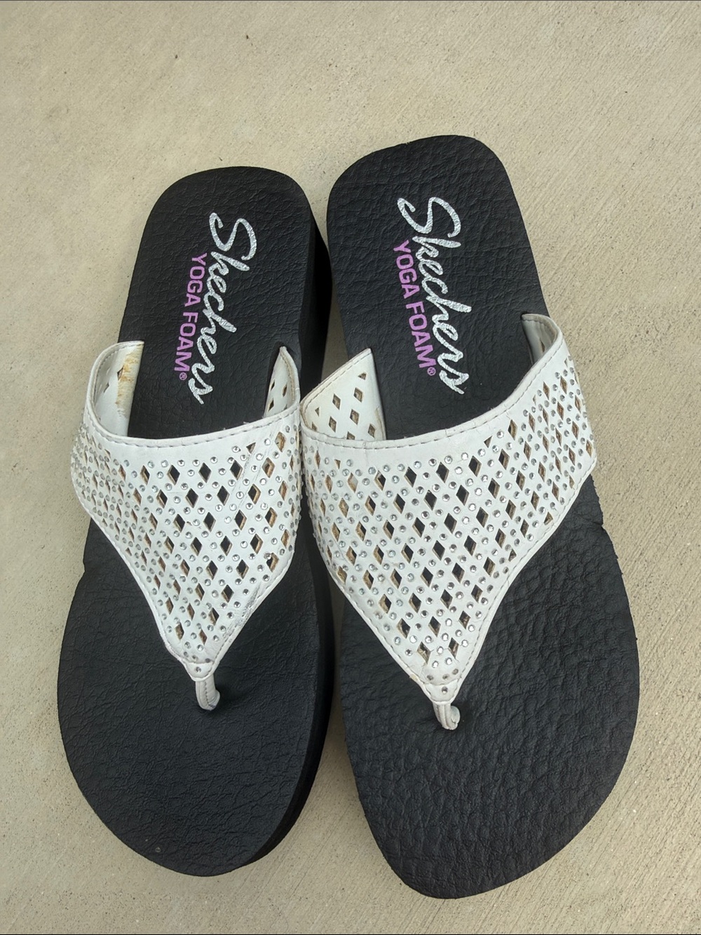 Skechers Women's White Perforated Thong Sandals with Black Yoga Foam Footbed
